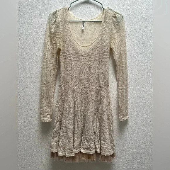 Free People Cream Victorian Loves Lace Dress - Picture 3 of 9